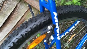 Marin Front Suspension Hardtrail Mountain Bike Needs Pedals