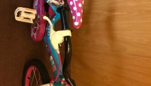 Pink colour bike for age 5-6 years.Very good condition
