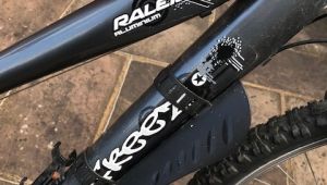 Raleigh boys' mountain bike, aluminium frame