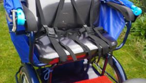 Electric Tricycle 2 child Seats & Belts Rain Hood