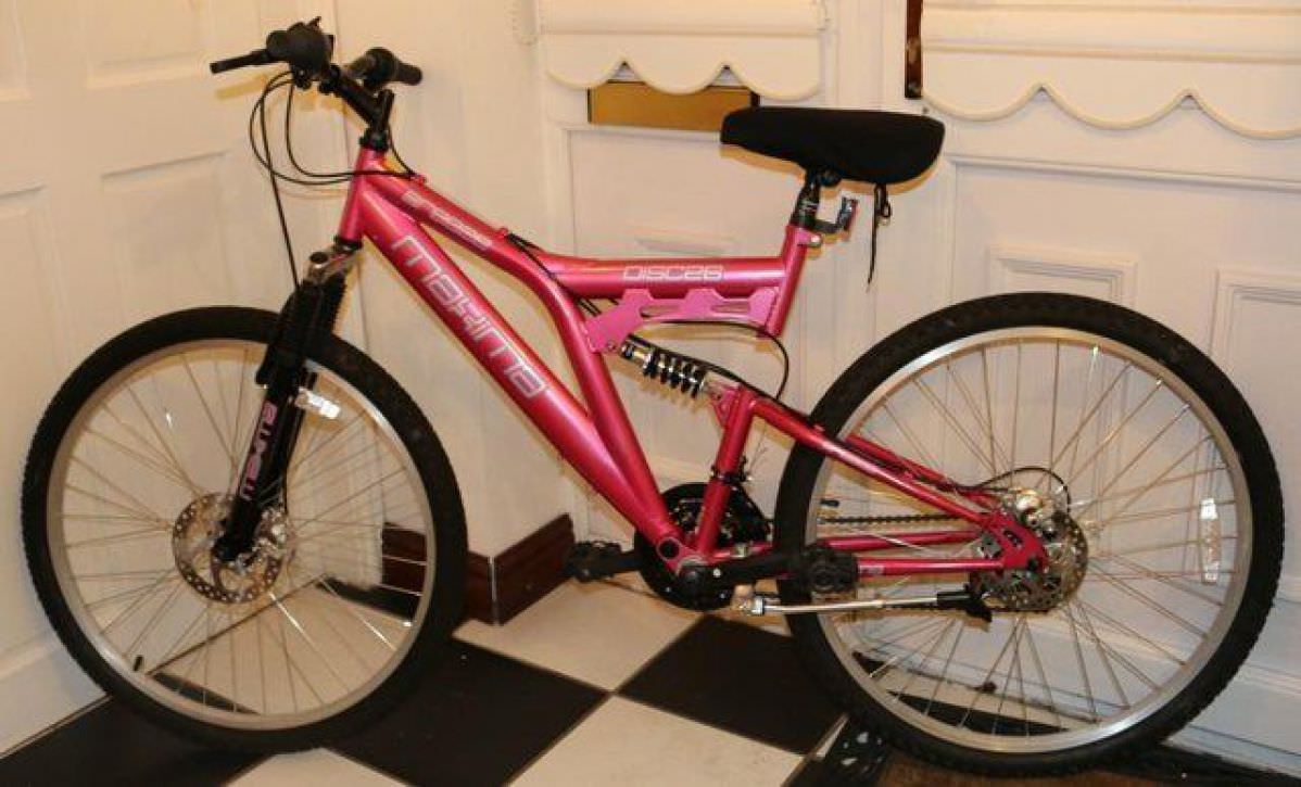 Maxima Ladies Mountain Bike with Disc Brakes and 18 gears. .