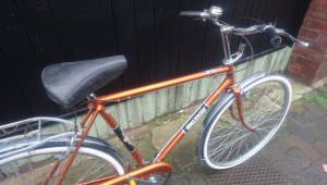VINTAGE 1980S RALEIGH ESQUIRE MENS BICYCLE FAB COLOUR G/C
