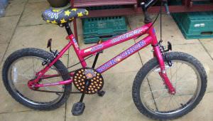 2 kids Bikes ( having clear out )